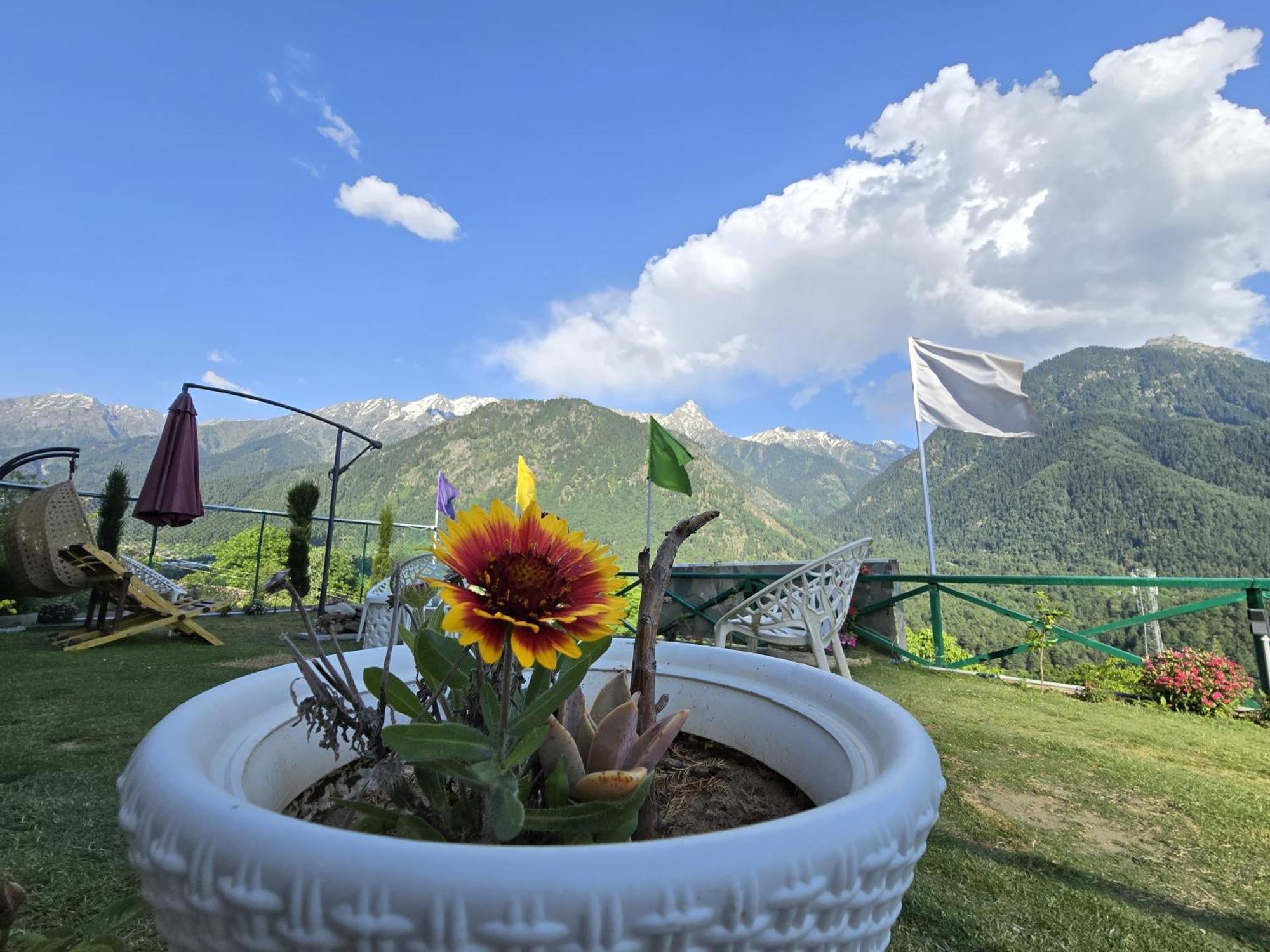 Cliff Cottage Pahalgam, Kashmir Batakut エクステリア 写真
