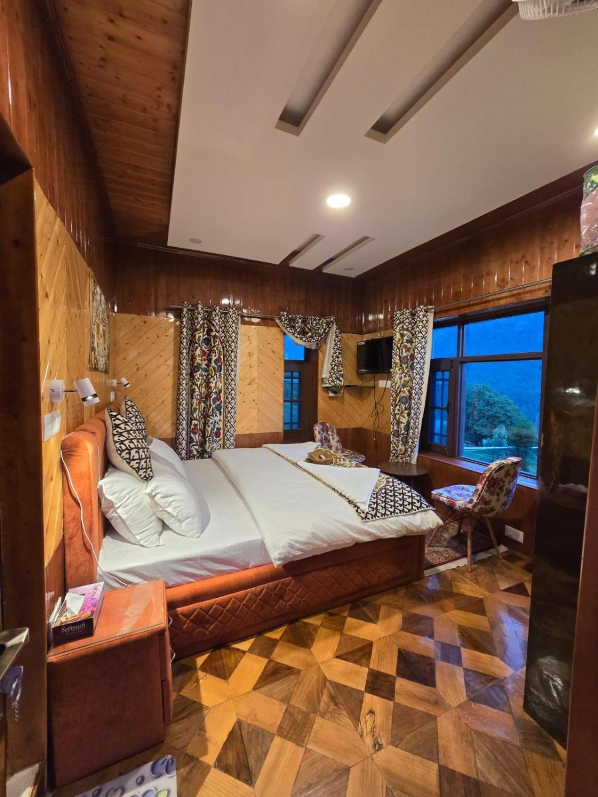 Cliff Cottage Pahalgam, Kashmir Batakut エクステリア 写真